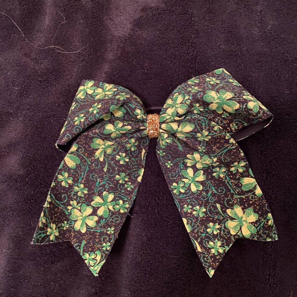 Cheer Bow